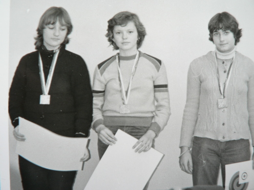 První zleva Líba Pešková - první místo v OP Kostelec 1982